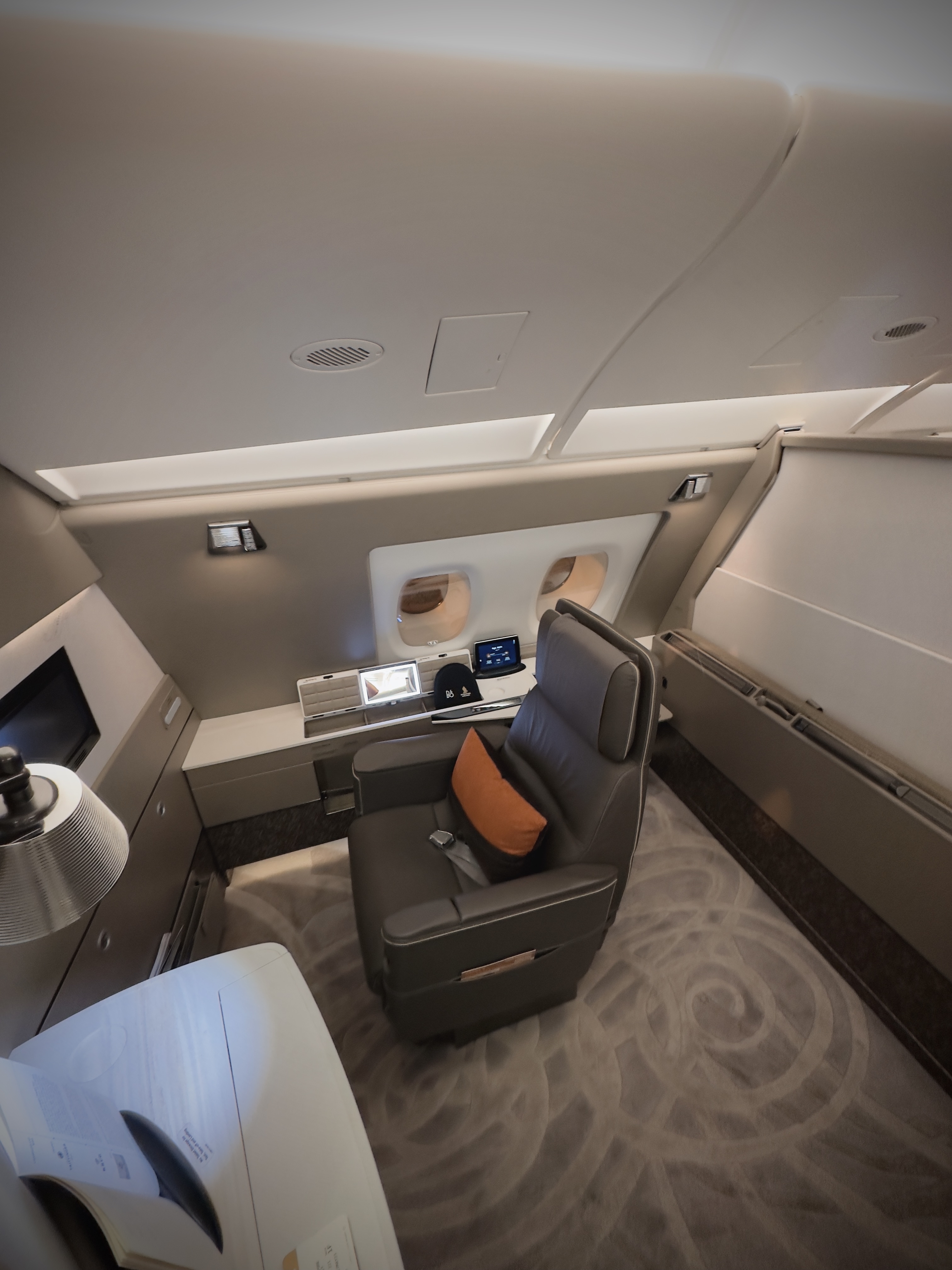 ԲΣ˵ͨ¼ºA380 Suite ׷SQ221 SINSYD