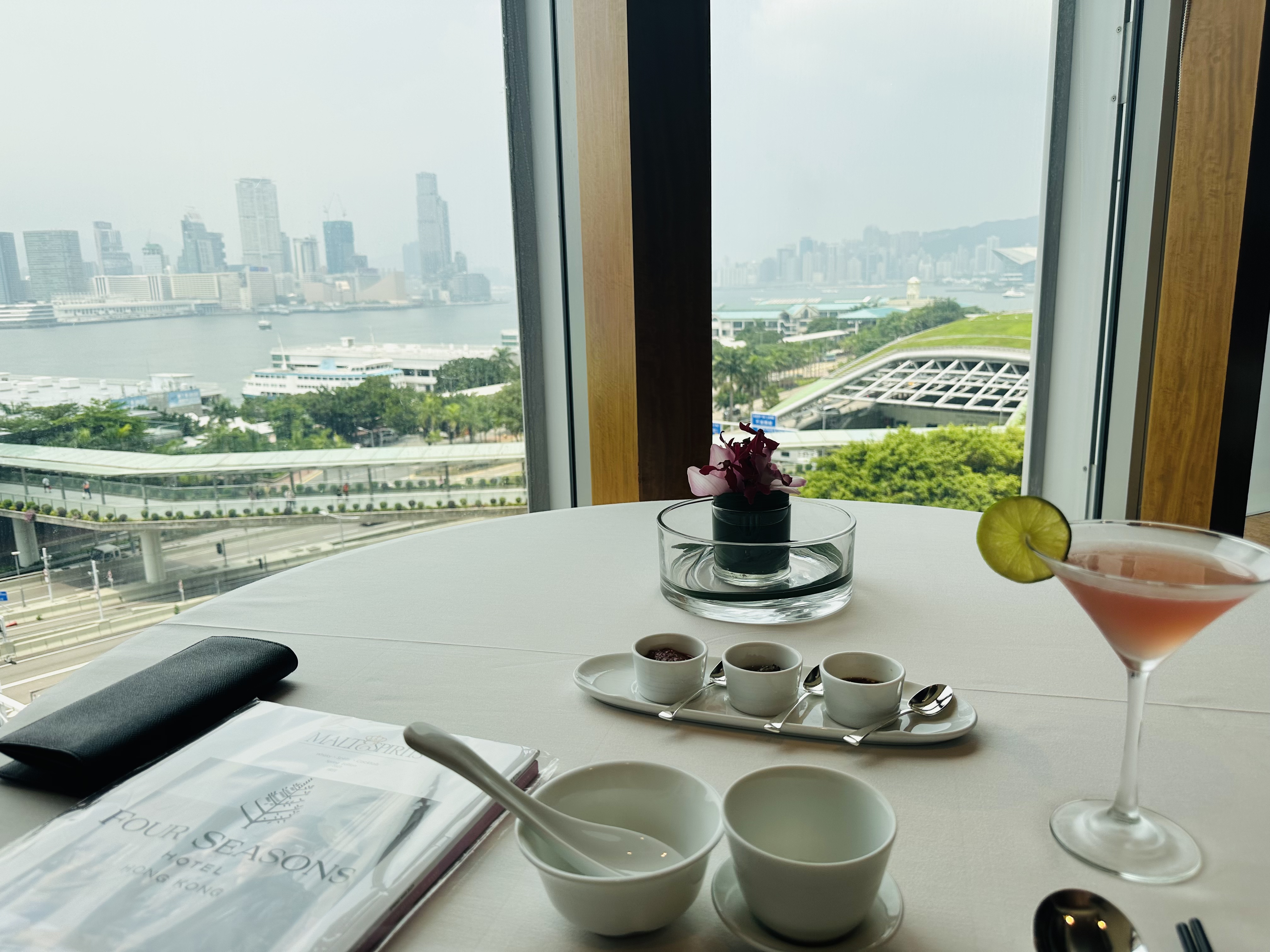 ļƵ Four Seasons Hotel Hong Kong