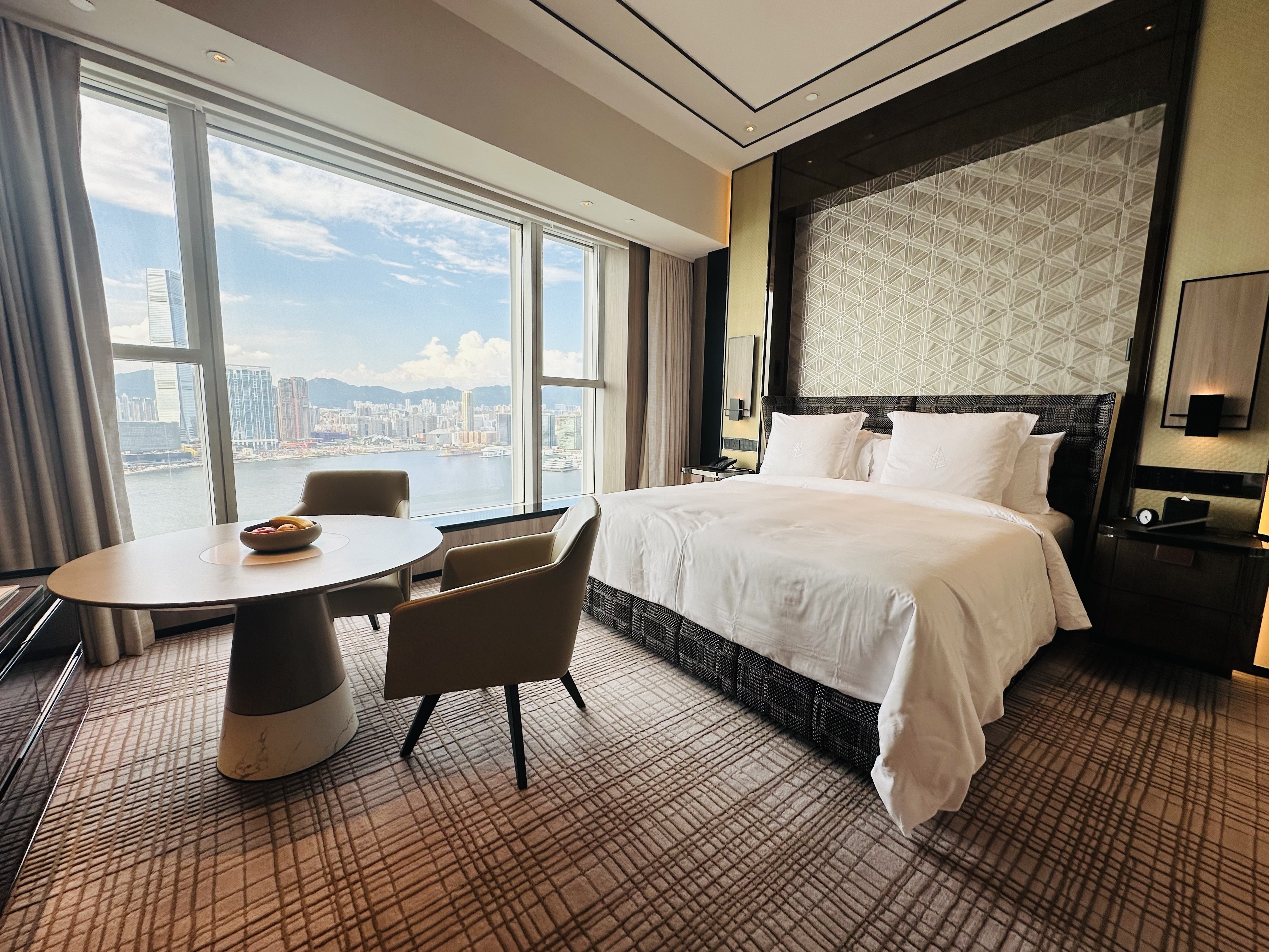 ļƵ Four Seasons Hotel Hong Kong