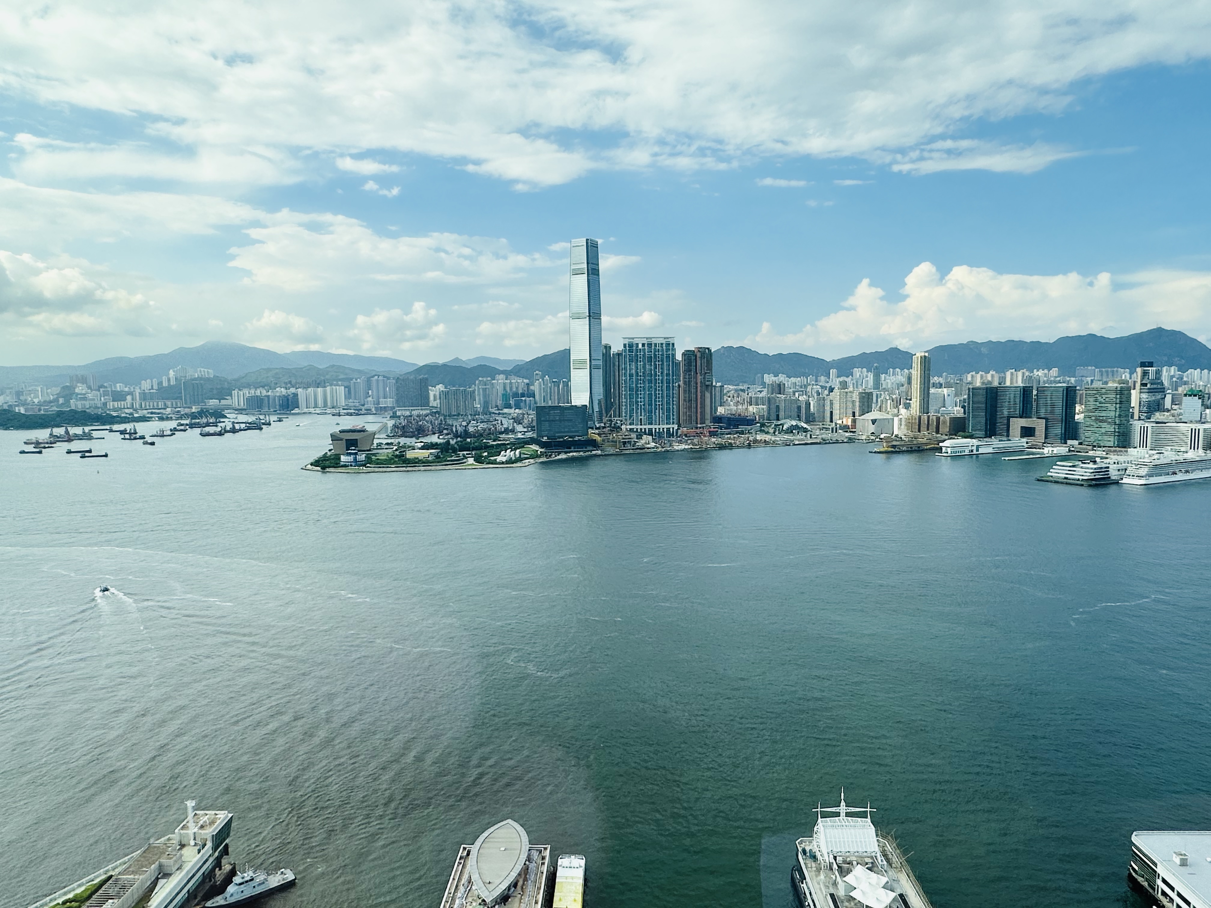 ļƵ Four Seasons Hotel Hong Kong