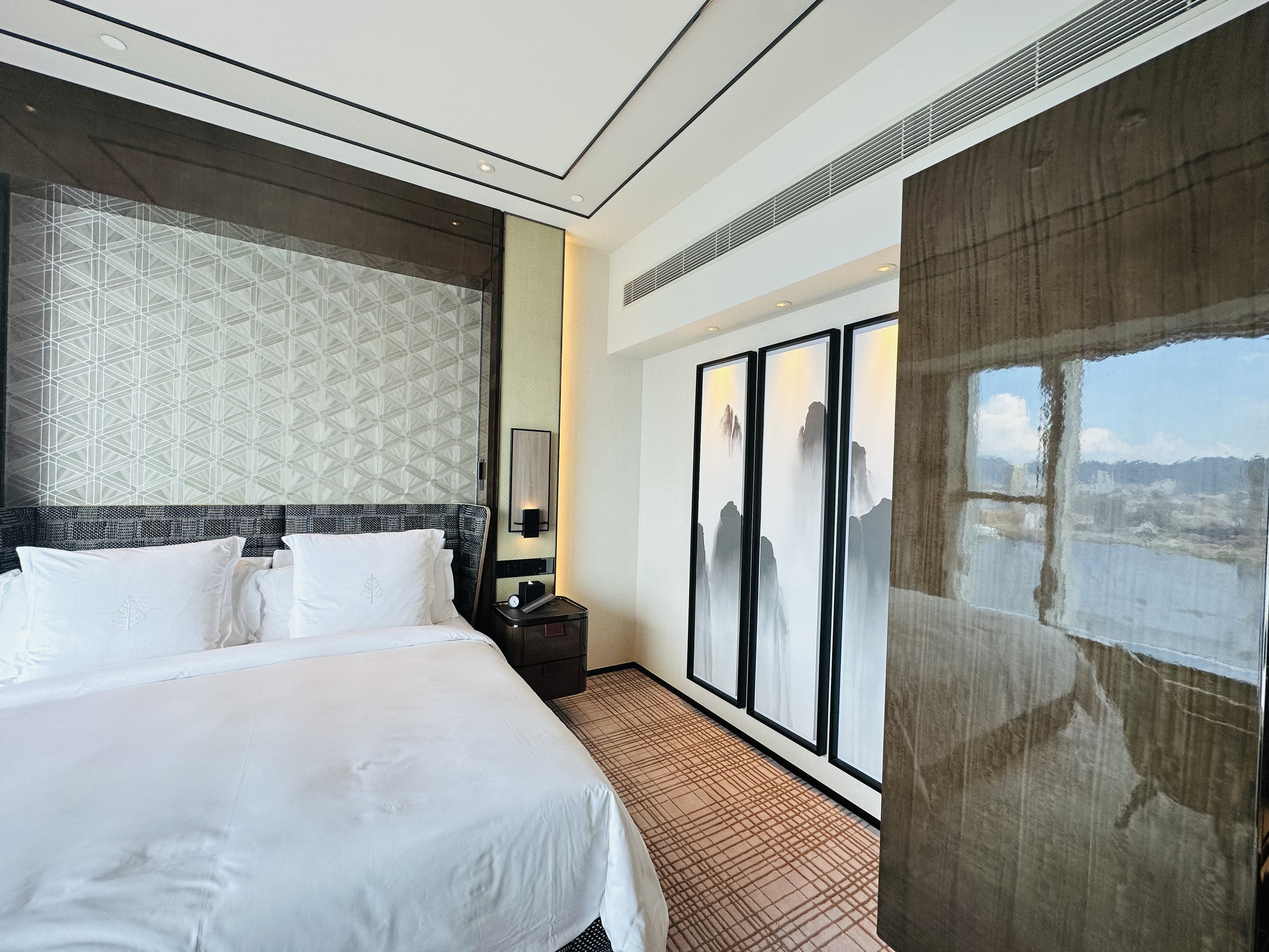 ļƵ Four Seasons Hotel Hong Kong