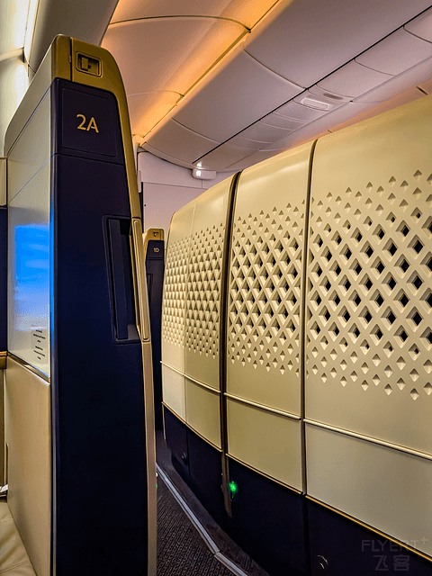IAD-AUH｜First Class｜阿提哈德航空华盛顿-阿布扎比波音787头等舱｜Etihad EY130 Report
