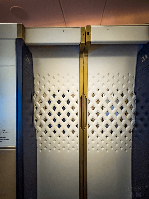 IAD-AUH｜First Class｜阿提哈德航空华盛顿-阿布扎比波音787头等舱｜Etihad EY130 Report