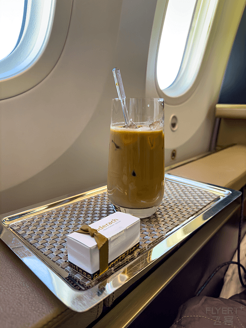 IAD-AUH｜First Class｜阿提哈德航空华盛顿-阿布扎比波音787头等舱｜Etihad EY130 Report
