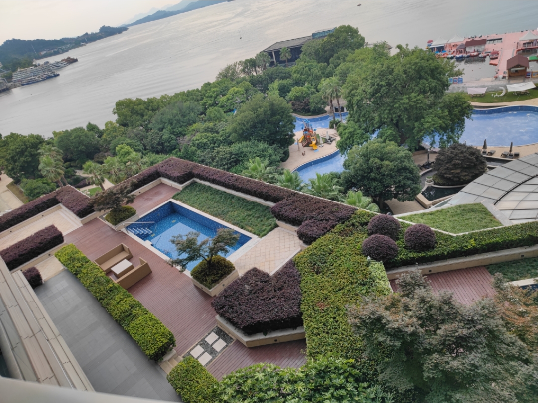 千岛湖绿城度假酒店开窗便是山水美景 @微博旅游