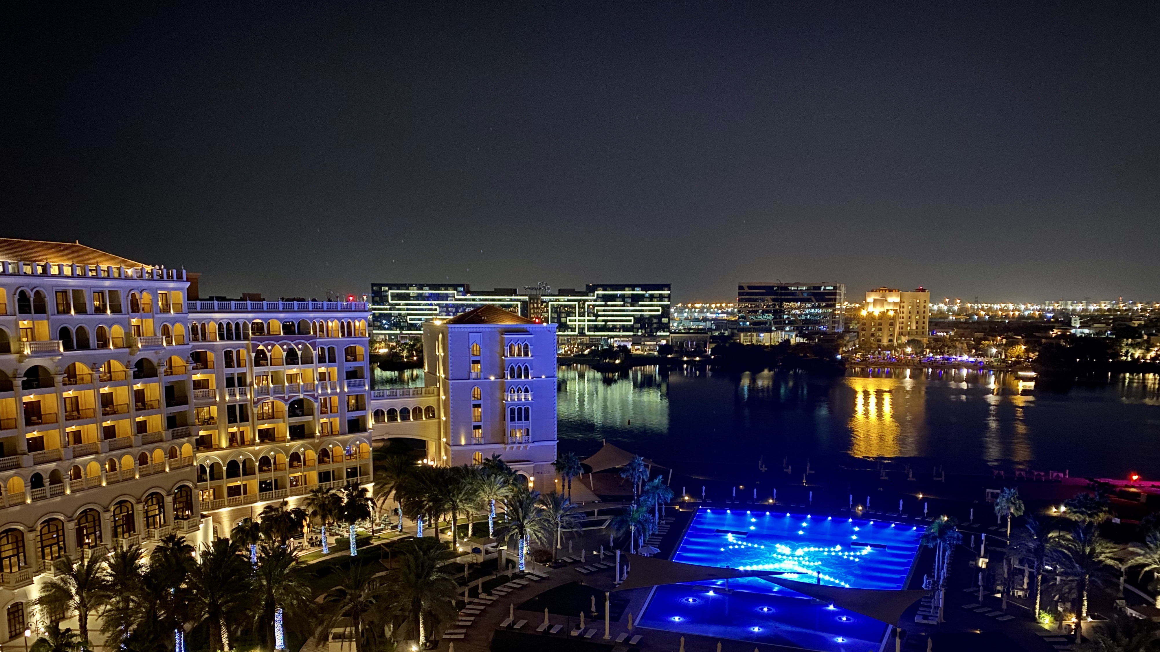 ȴ˺˼˫ԱThe Ritz-Carlton Grand Canal, Abu Dhabi
