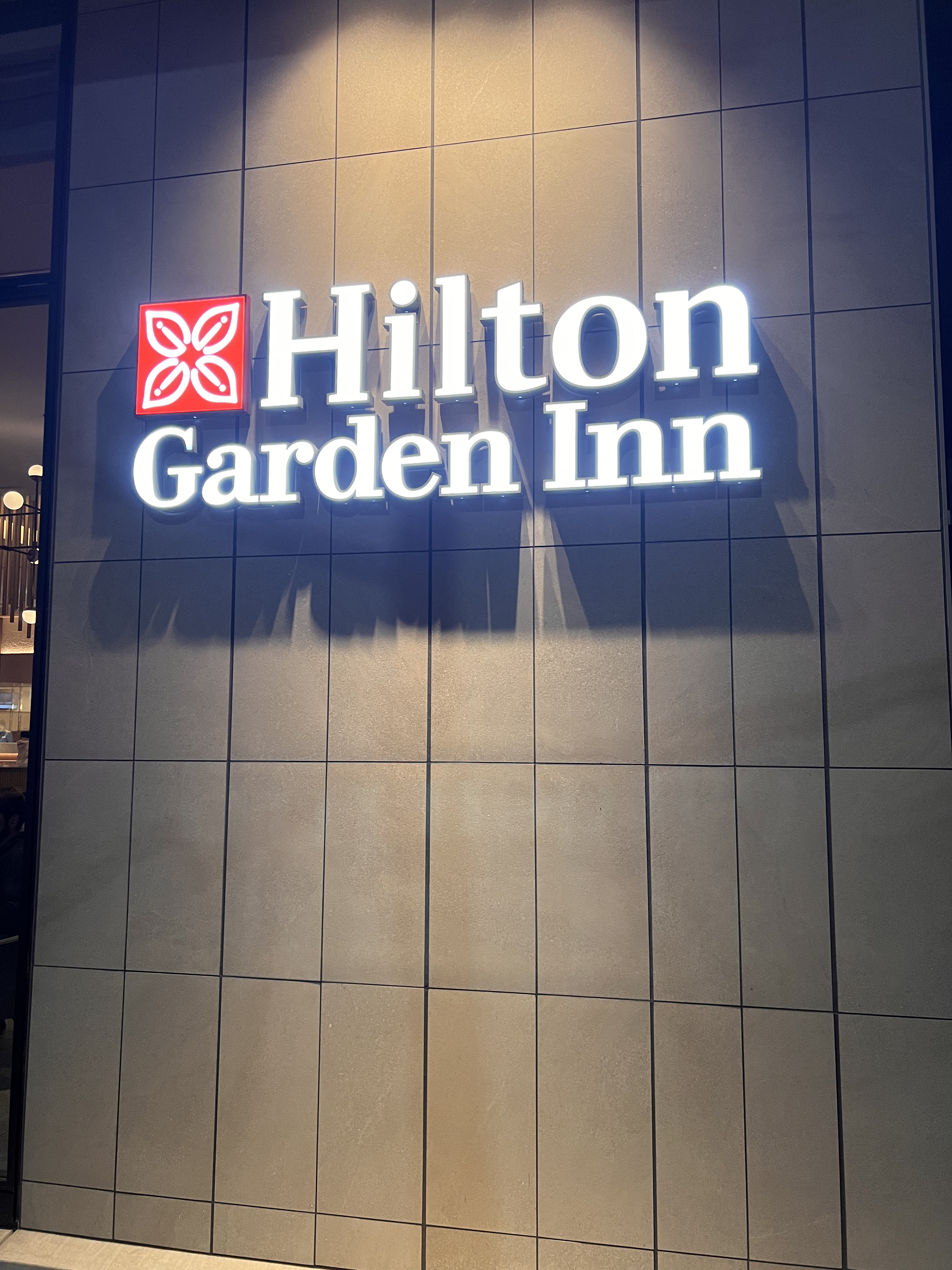 ձ׼ϣD@ βʧ߶˷-Hilton Garden Inn