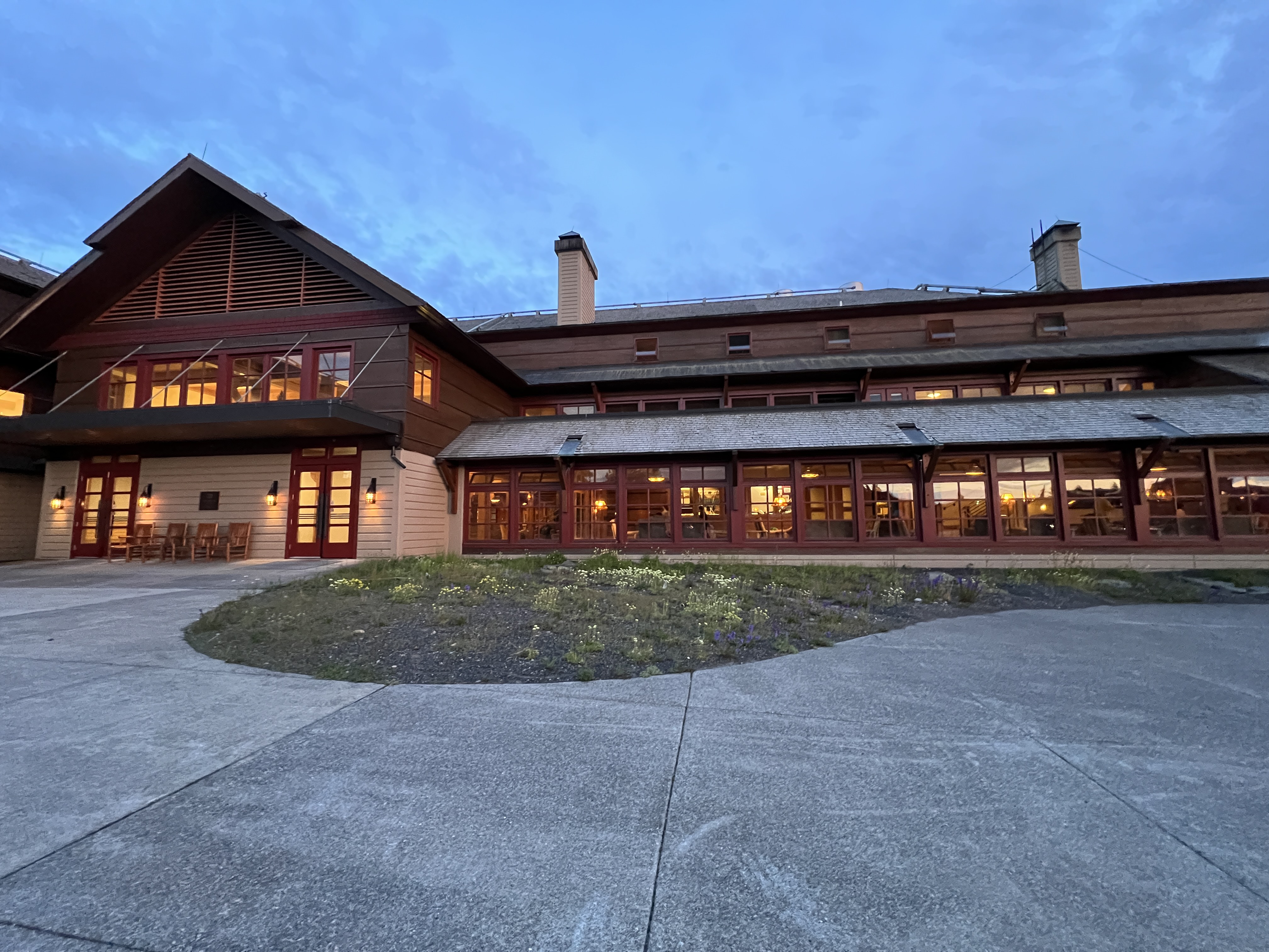 ʯ԰ old faithful snow lodge