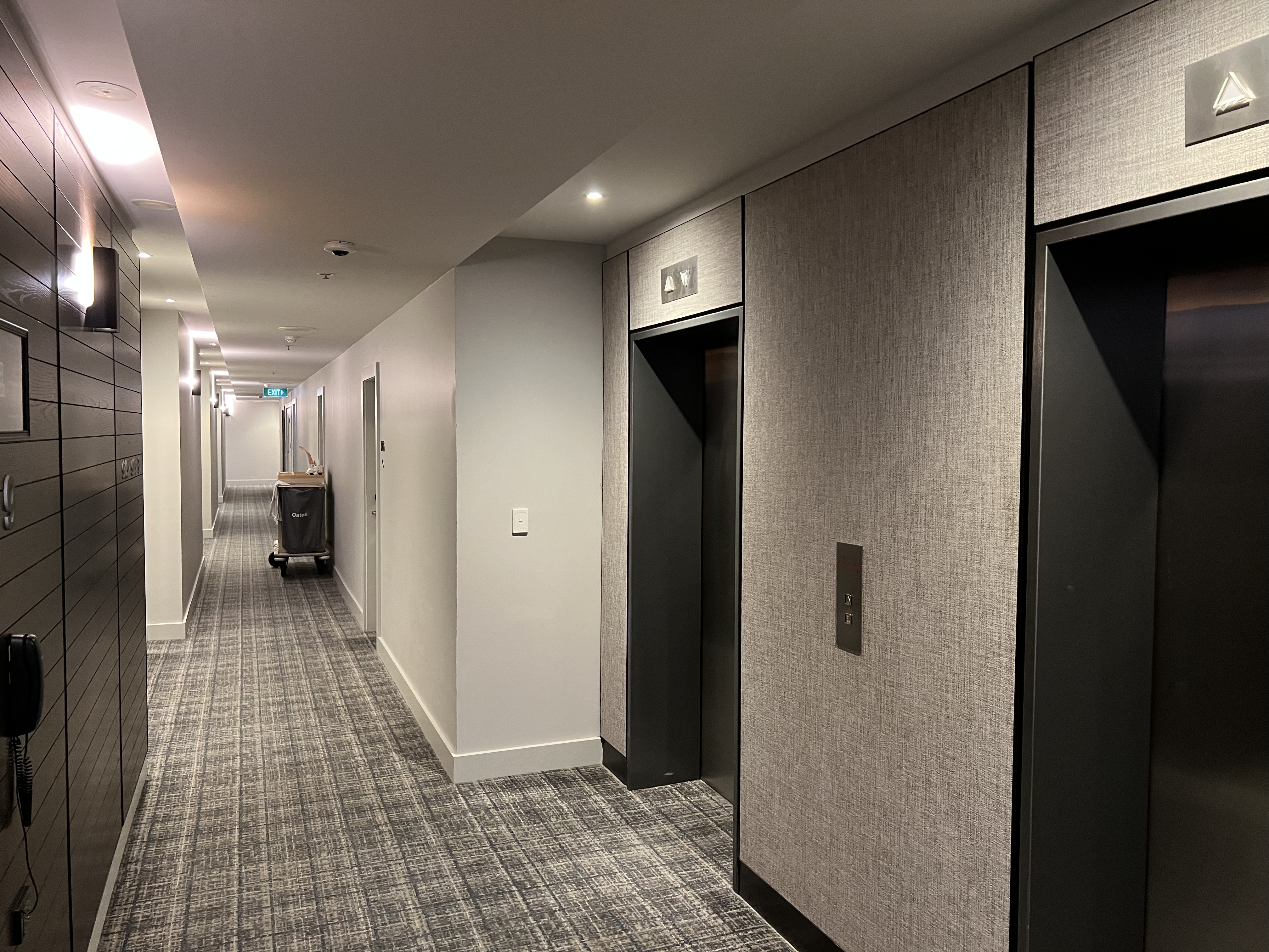 DoubleTree by Hilton Melbourne īϣ־ƵꡪʺӾ󴲷 ס