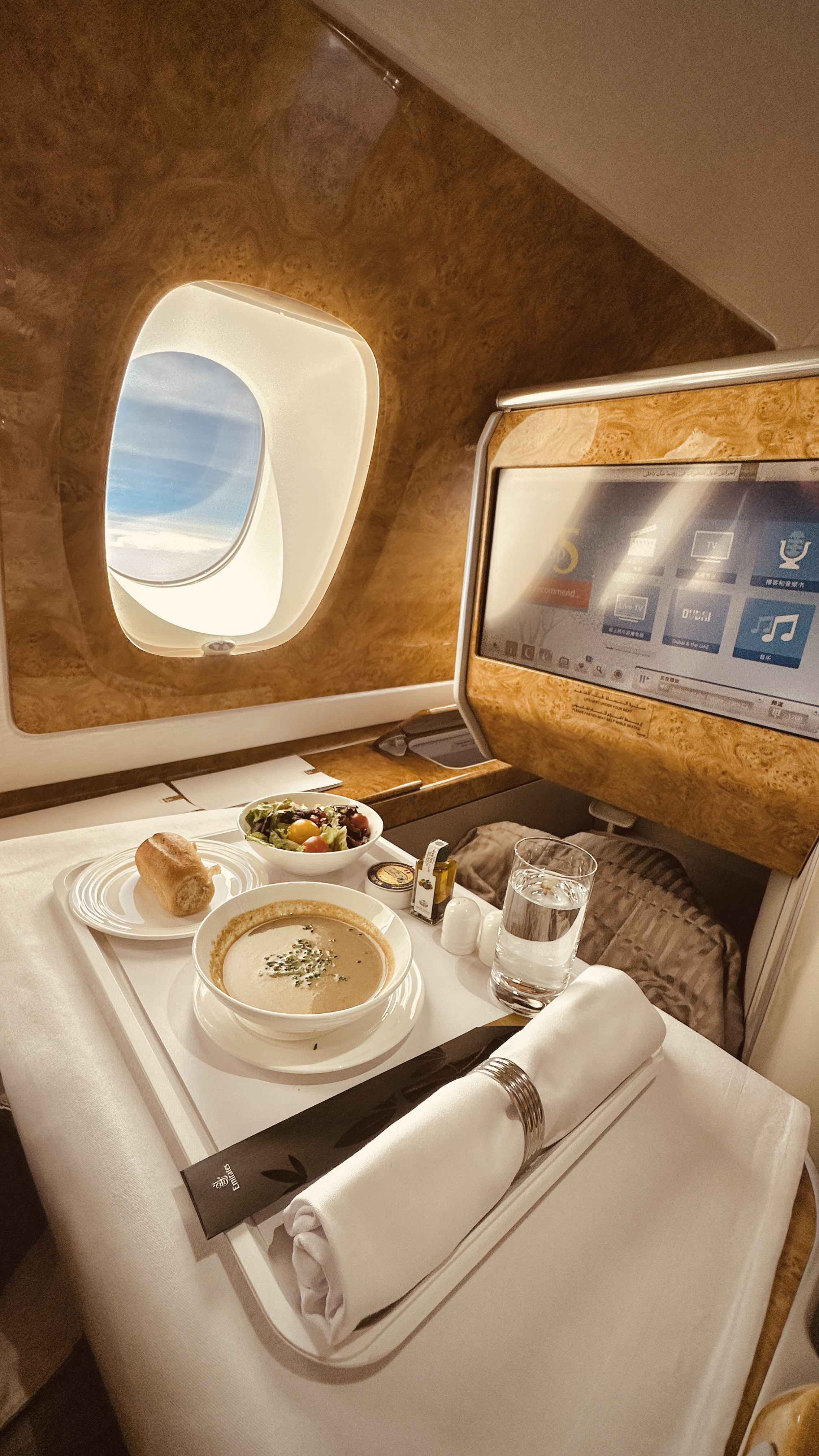 EmiratesA380 Business Report