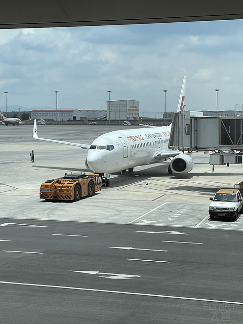 中国南方航空    北京大兴—昆明长水    空客A330-200   经济舱体验报告  （PKX—KMG）
