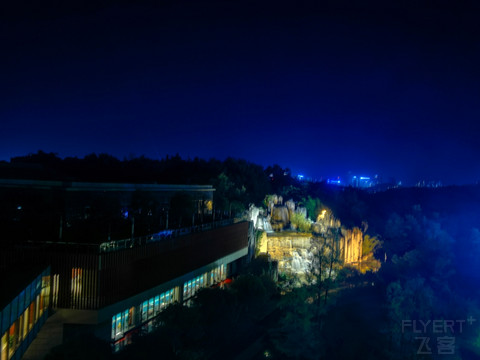 人潮汹涌下的贵阳中天凯悦酒店入住体验
