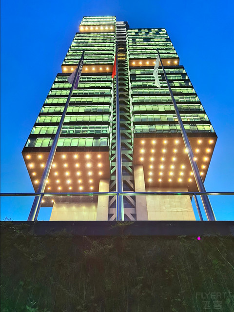 人潮汹涌下的贵阳中天凯悦酒店入住体验