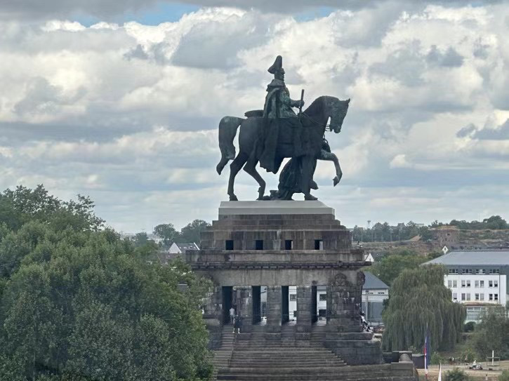 Ų¹Ʋ״ĵEhrenbreitstein Ҫ