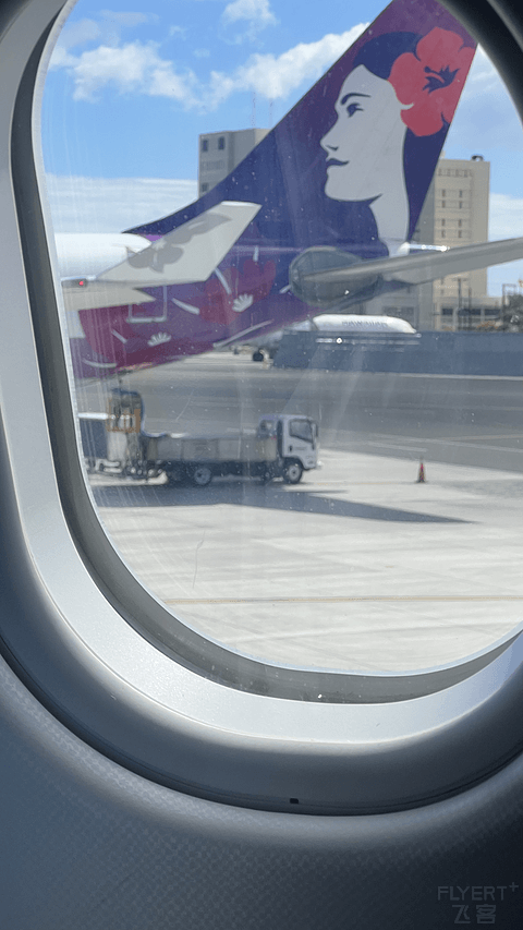 裙摆飘摇，长空扶摇 夏威夷航空HA90 HNL-BOS经济舱体验