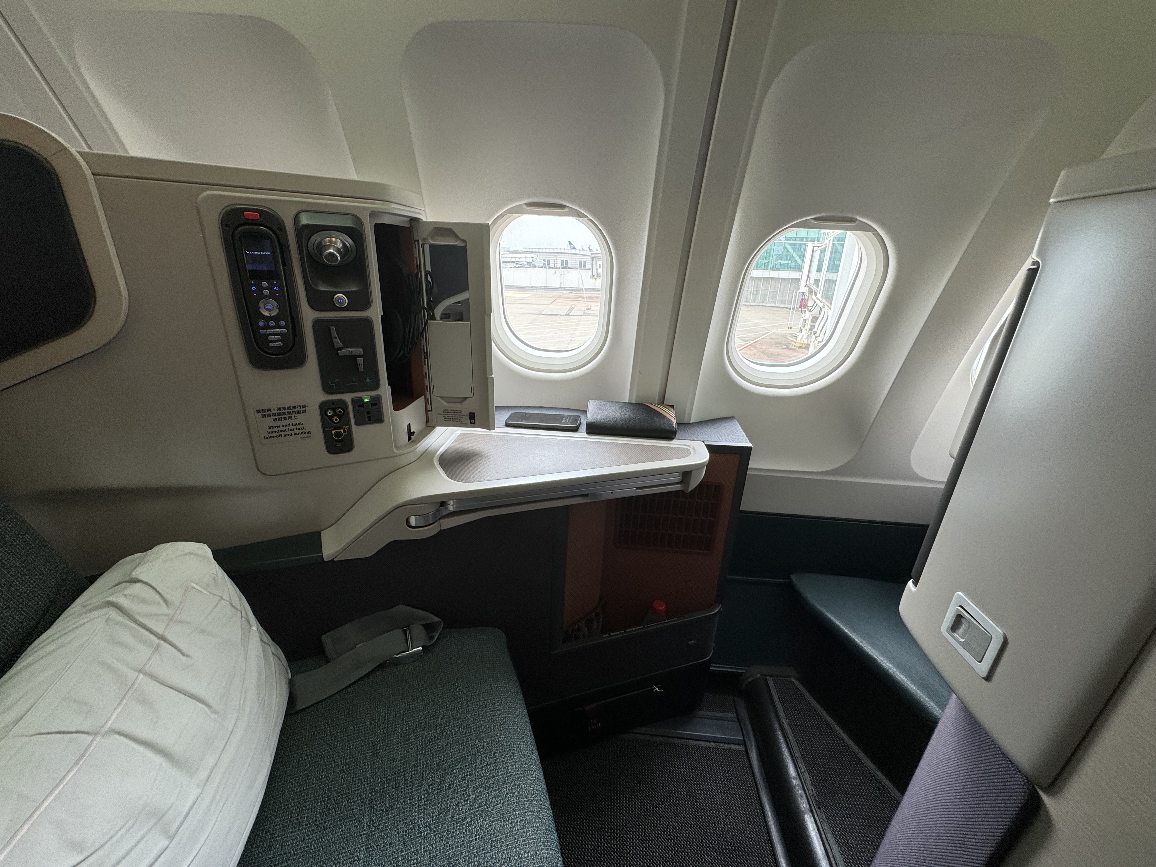 CX937 WUH-HKG