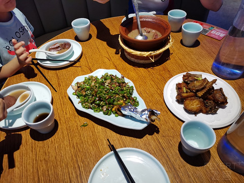#悦见金秋# 2023｜艺龙｜艺龙安云酒店（武汉街道口地铁站店）
