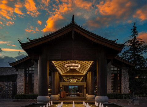 丽江古城英迪格与洲际酒店：古城之中的度假天堂