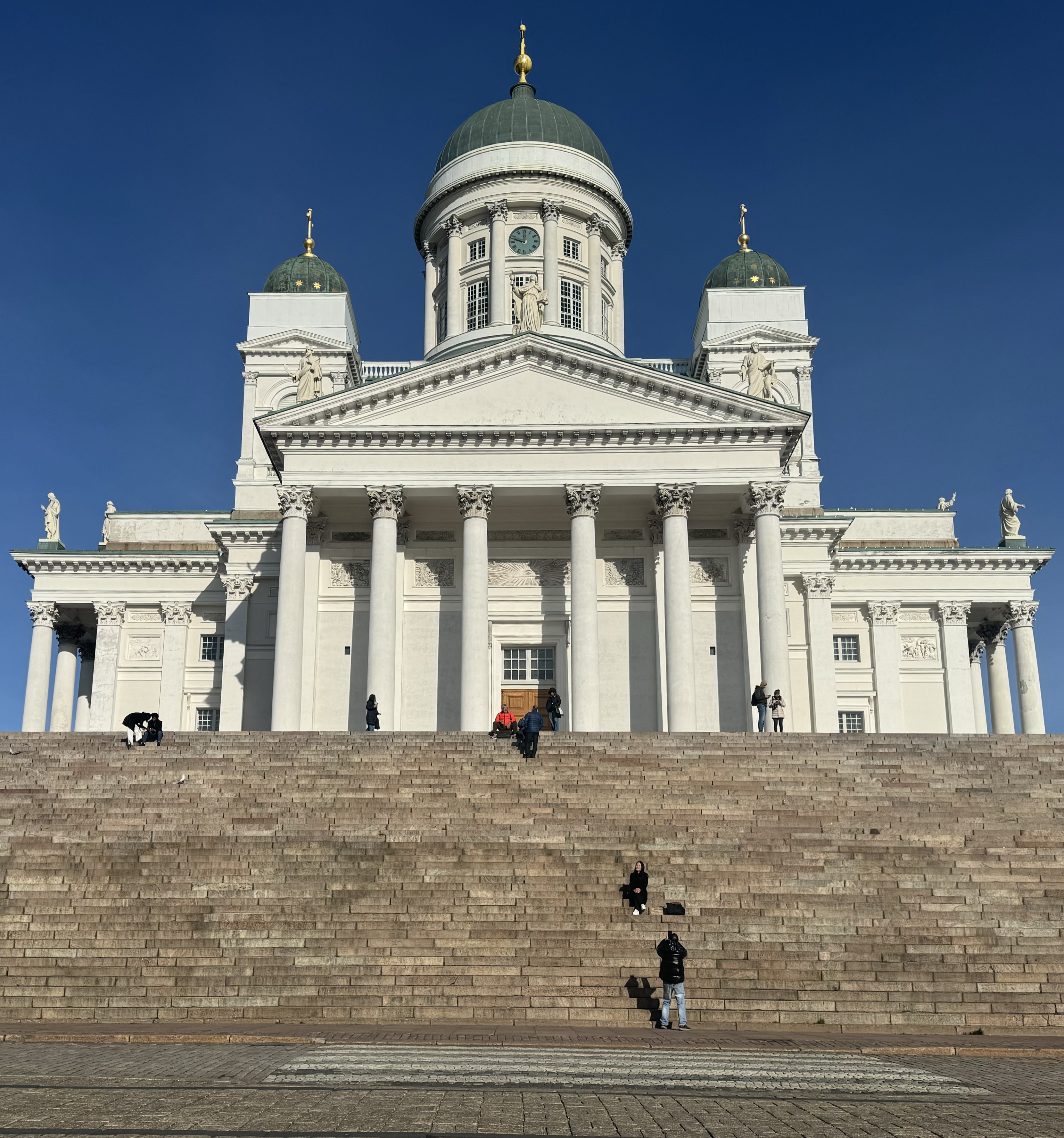 նHilton Helsinki Strandס