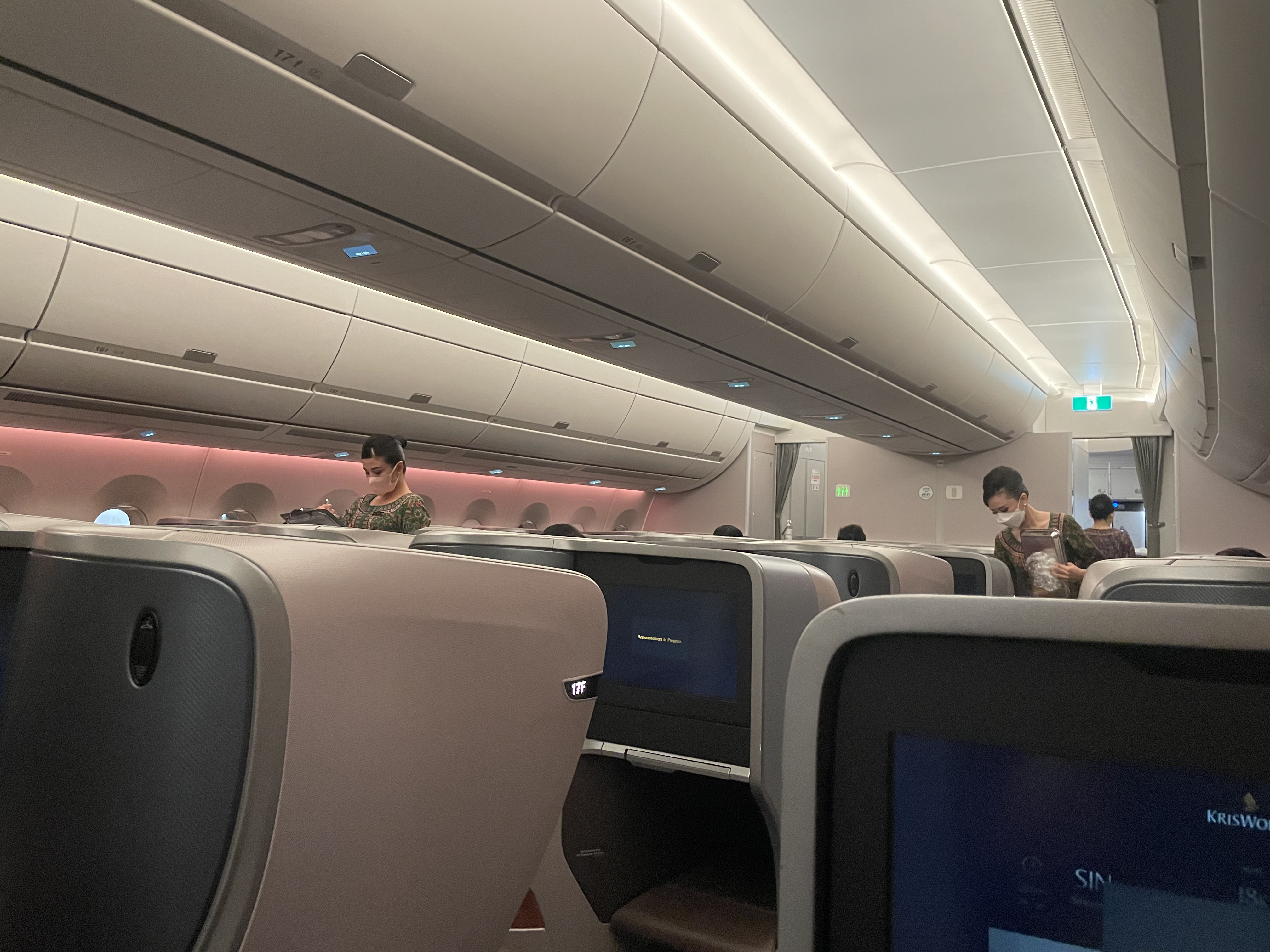 A359īDXB-SIN-PVG