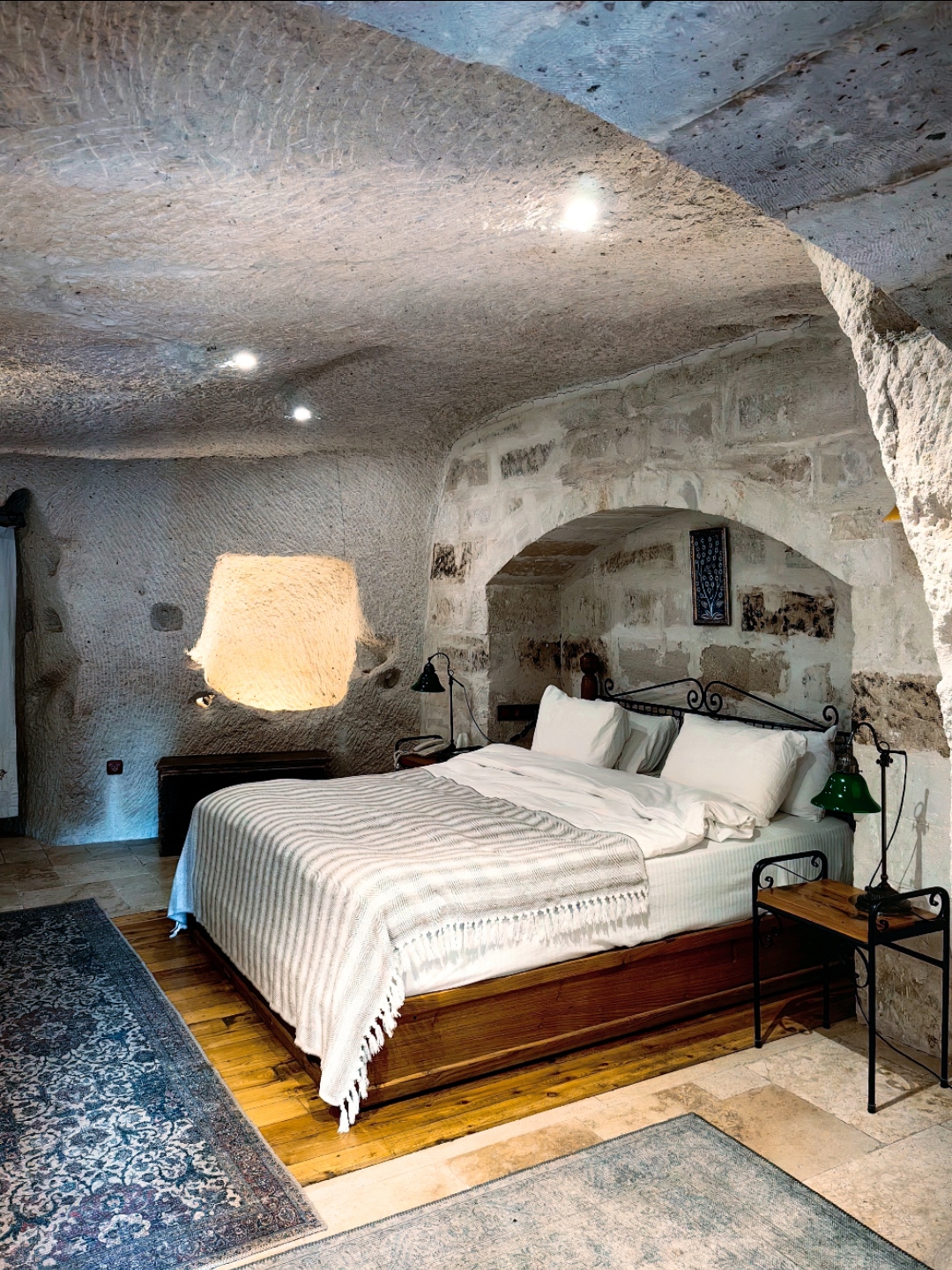 俨ѶѨƵꡪAZA CAVE HOTEL