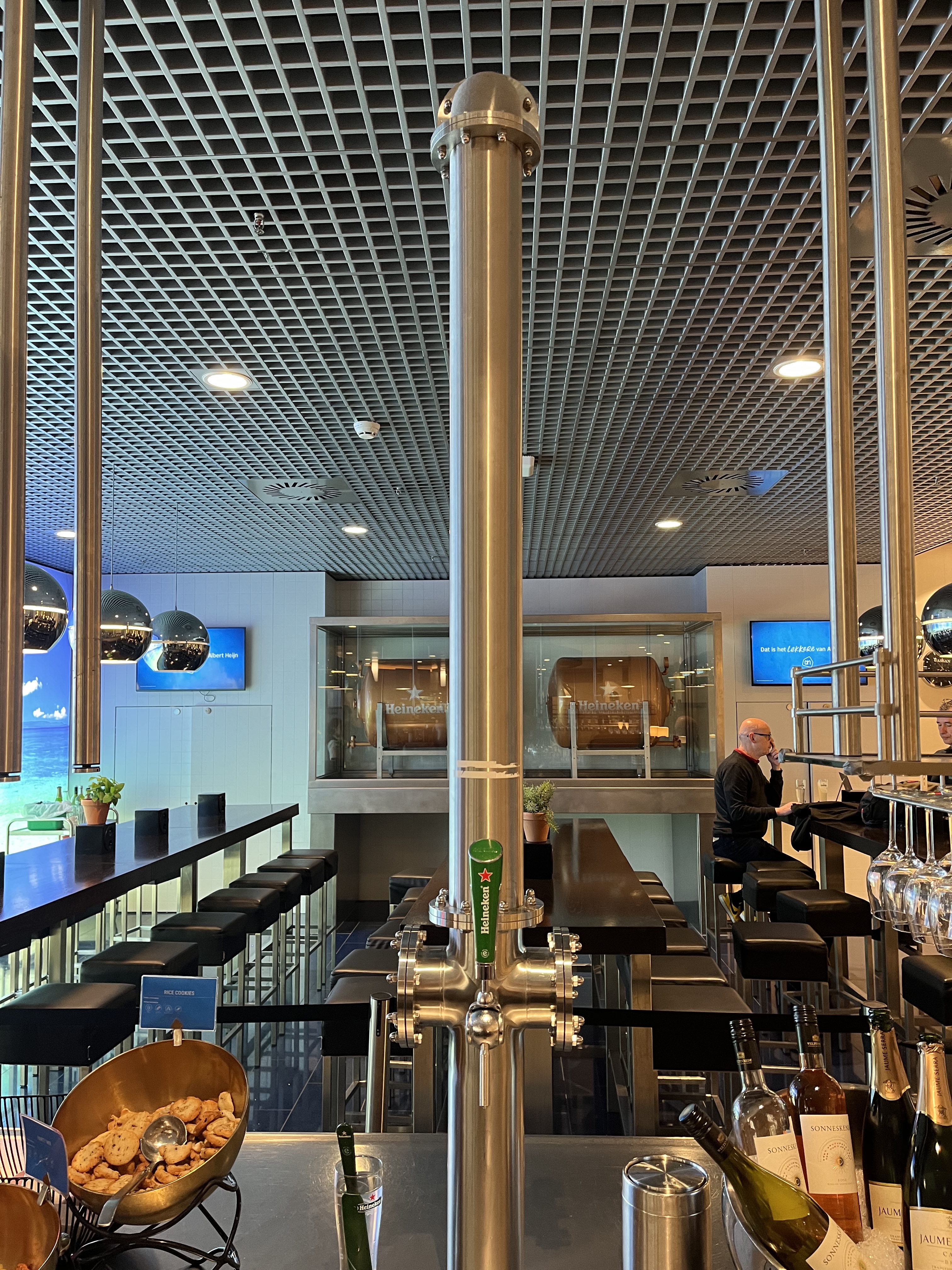 ķ˹صʷKLMϢ-Amsterdam Schiphol - Crown Lounge