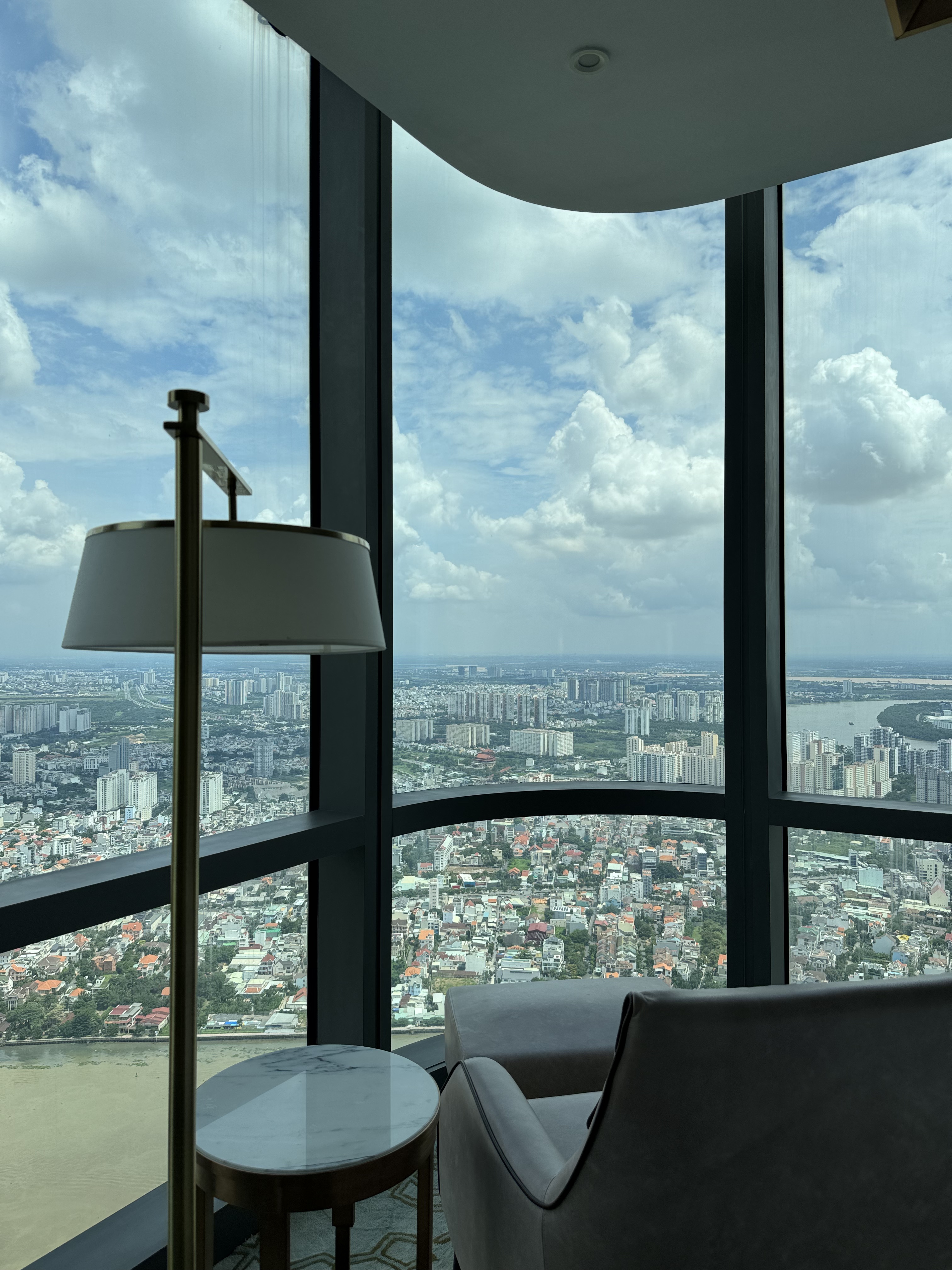 Peak Of Saigon־ Vinpearl Landmark 81 ;ѡƵƽȫ׷