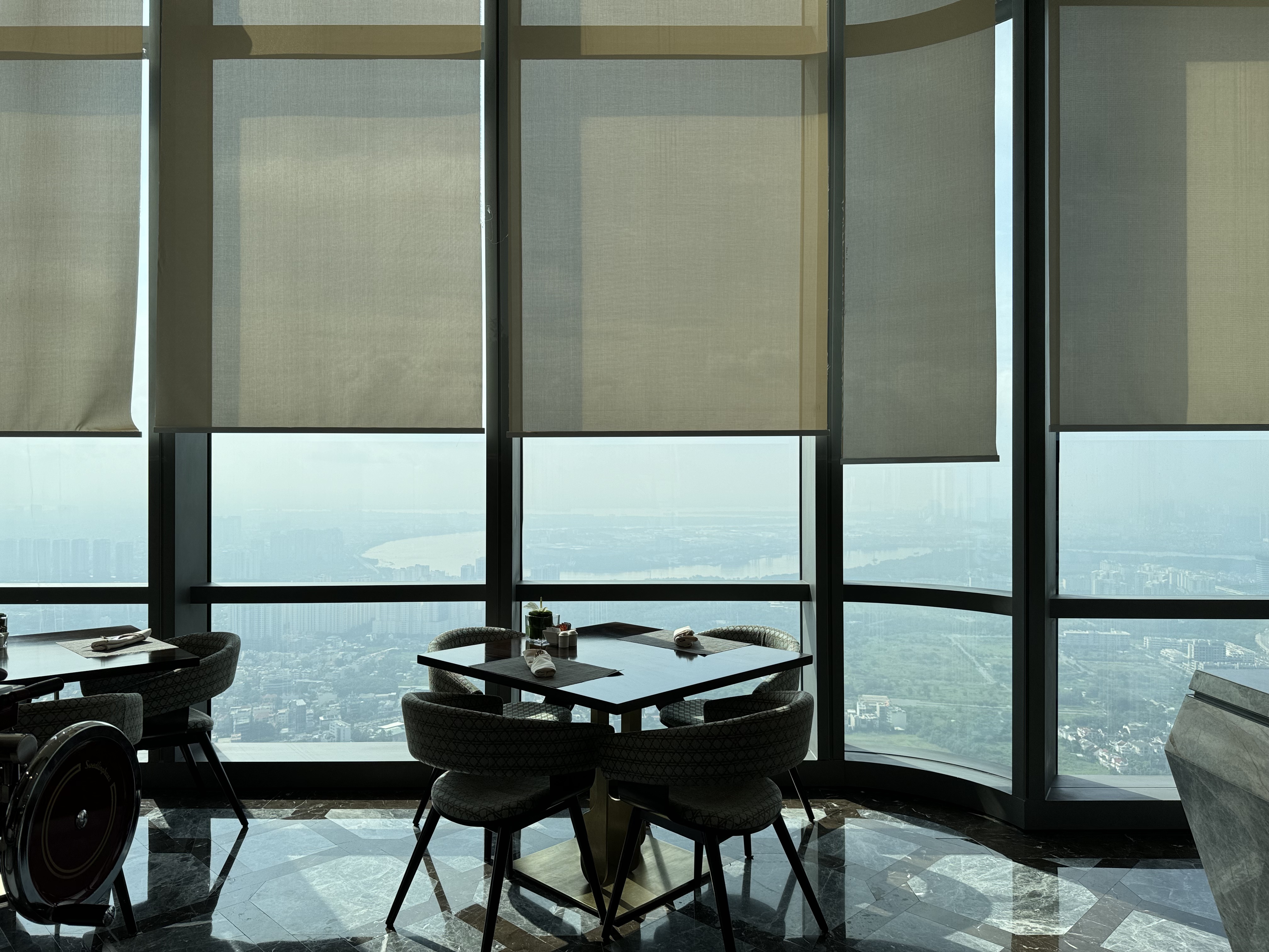 Peak Of Saigon־ Vinpearl Landmark 81 ;ѡƵƽȫ׷