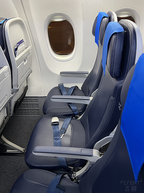 全新波音737 MAX 8 波兰航空第三次飞行
