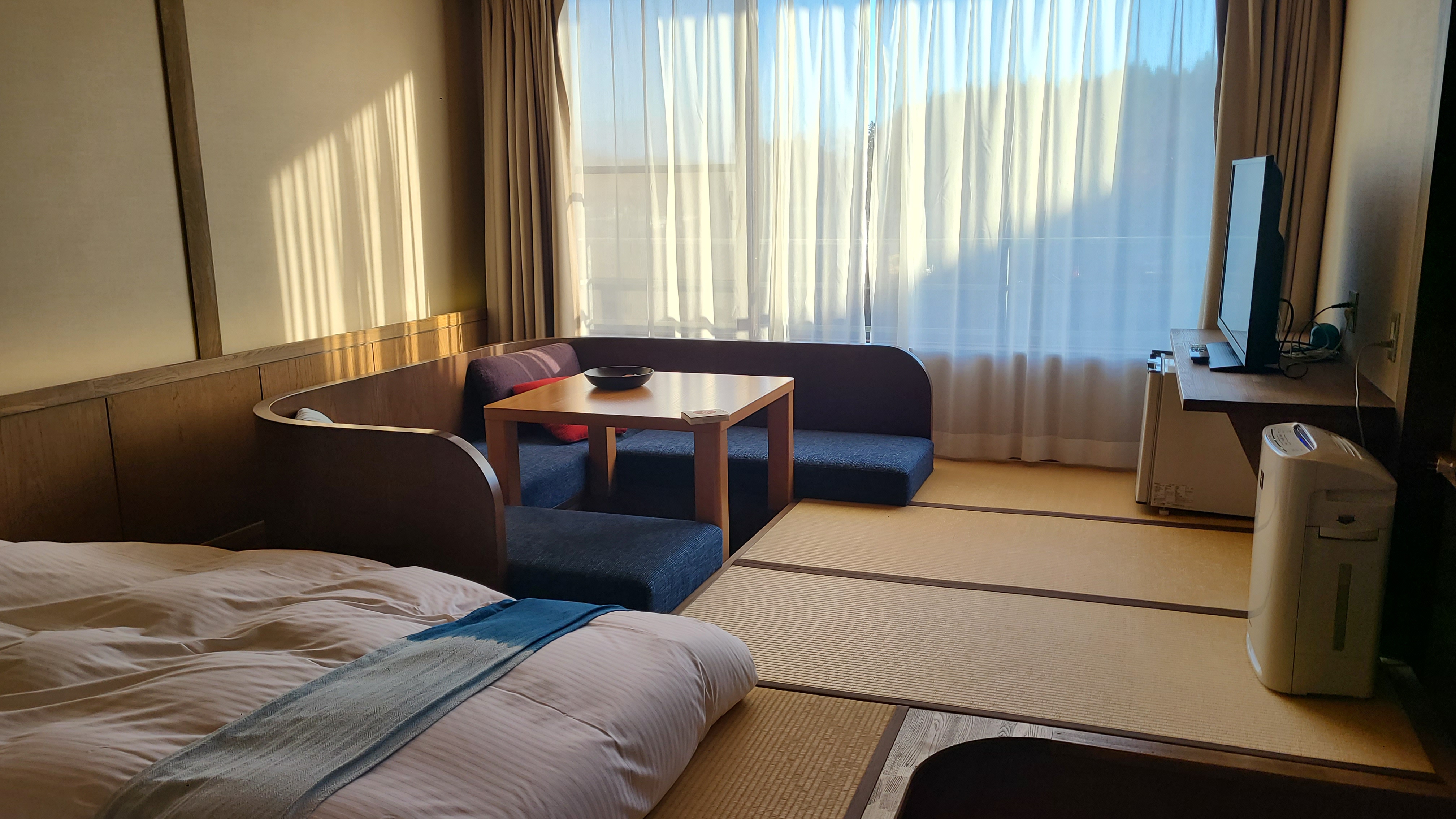 ҰɭݾƵһ A glance at the Aomoriya hotel