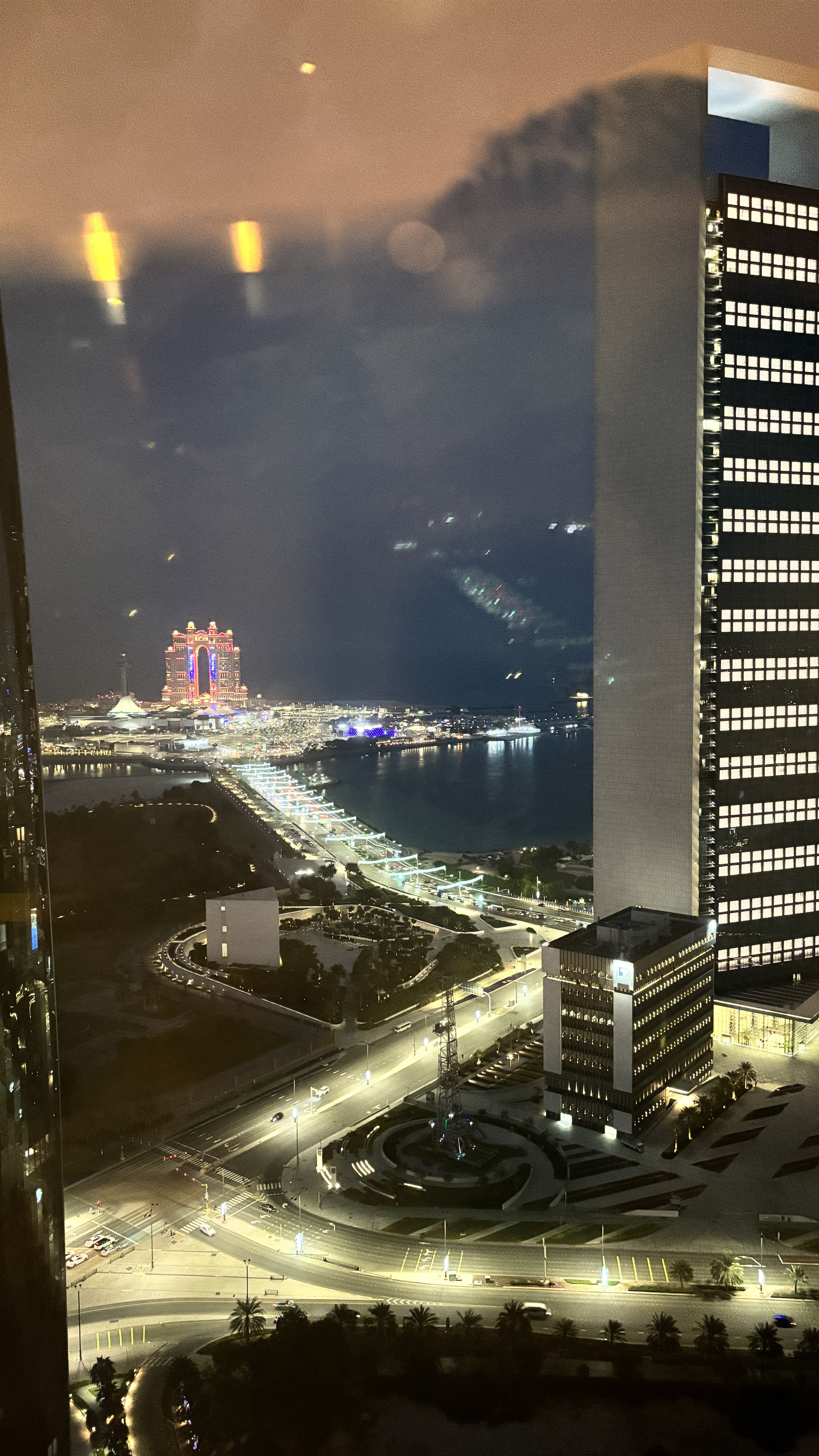 ȿRAbu Dhabi Etihad Towers Conrad ס_