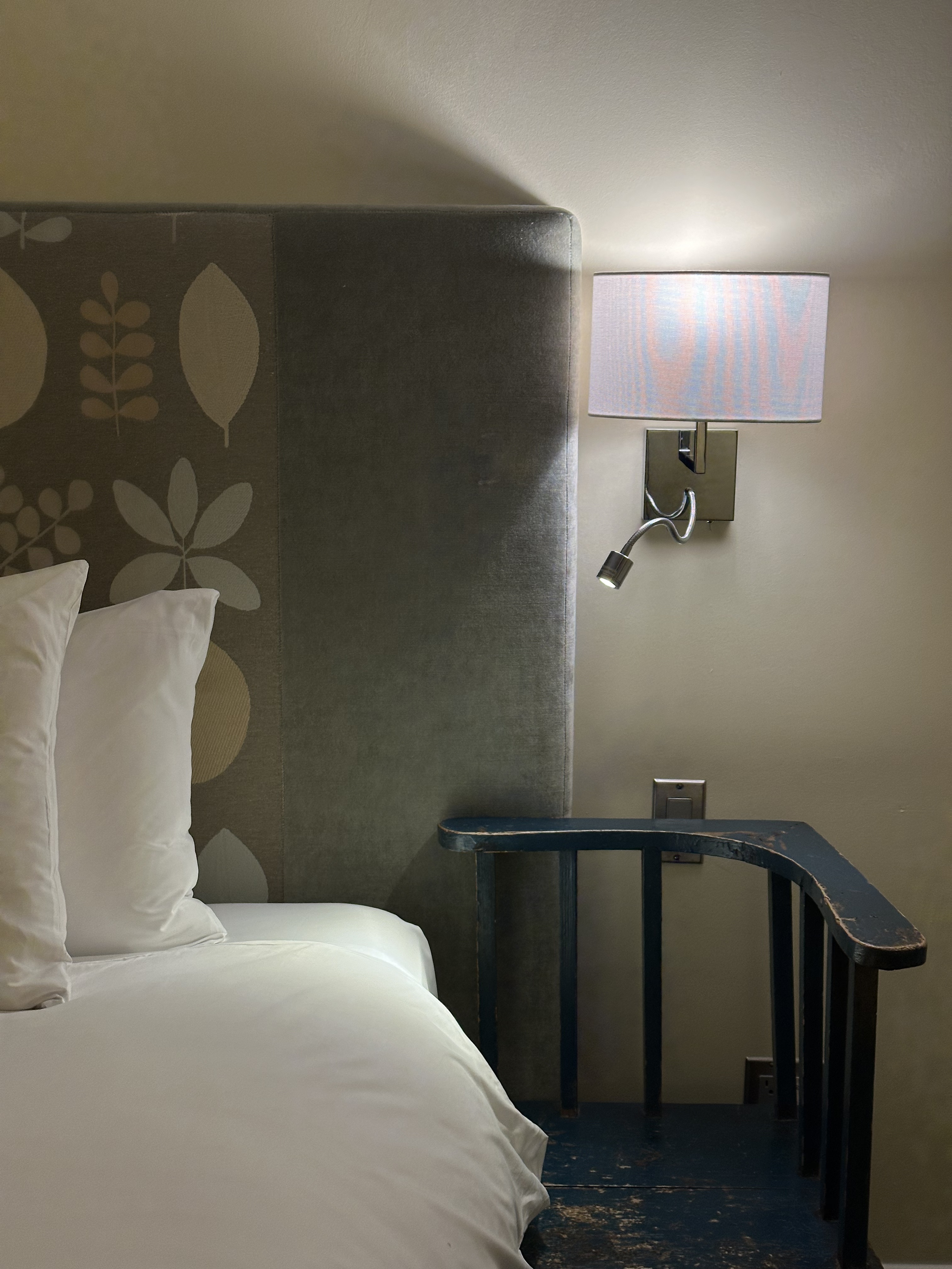 ̳׷ ô  ĶʥƵ Auberge Saint-Antoine