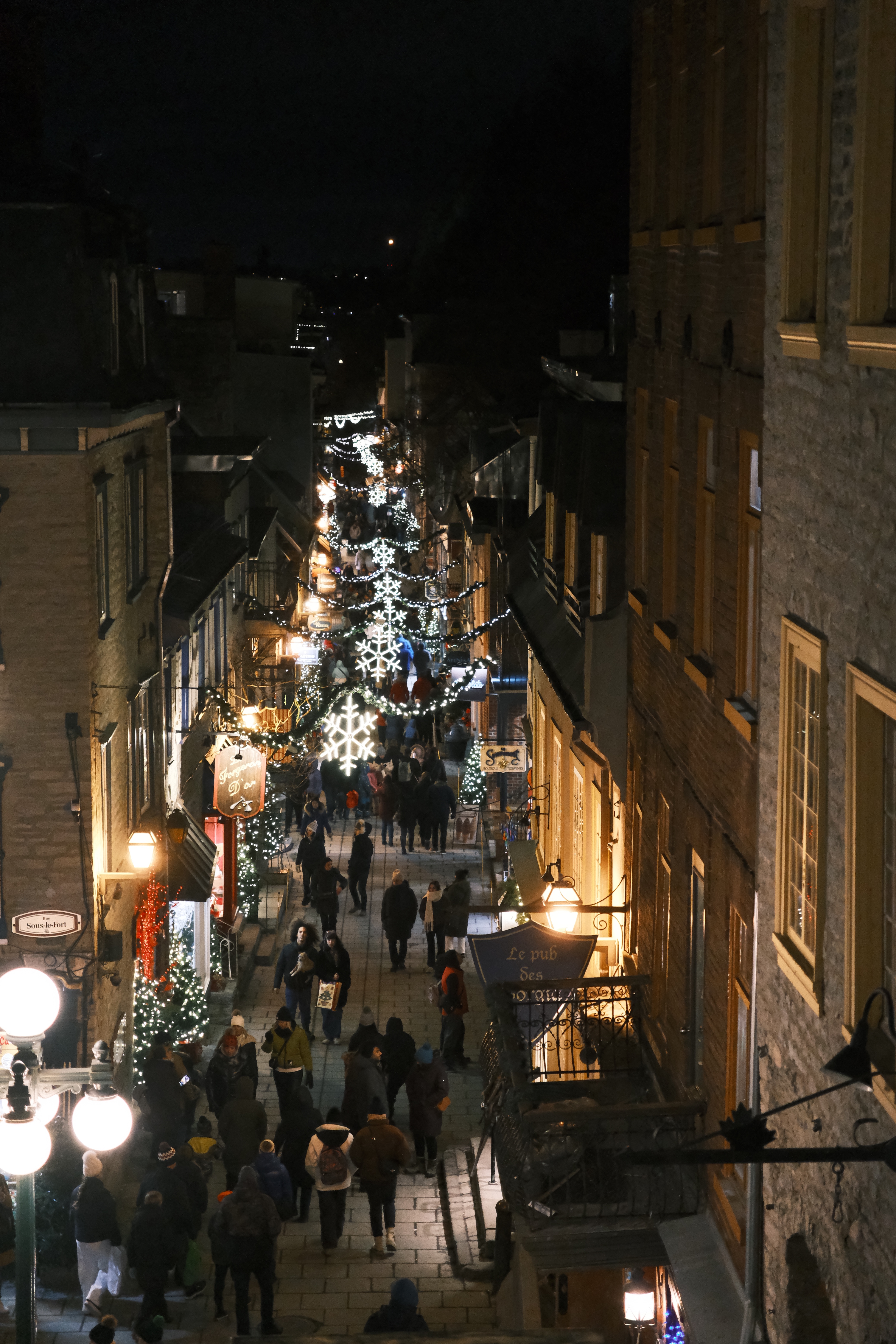 ̳׷ ô  ĶʥƵ Auberge Saint-Antoine