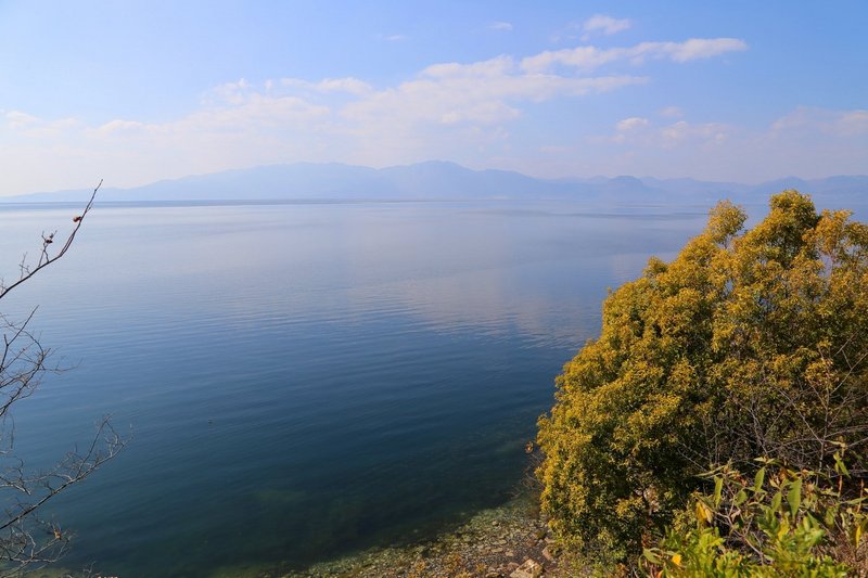 Yuxi--Lake Fuxian (2).JPG