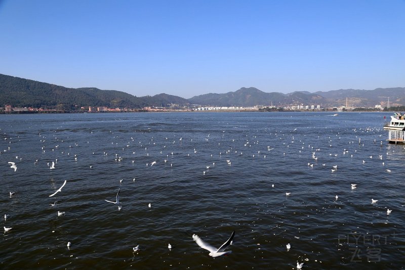 Kunming--West Mountain and Dianchi Lake (1).JPG