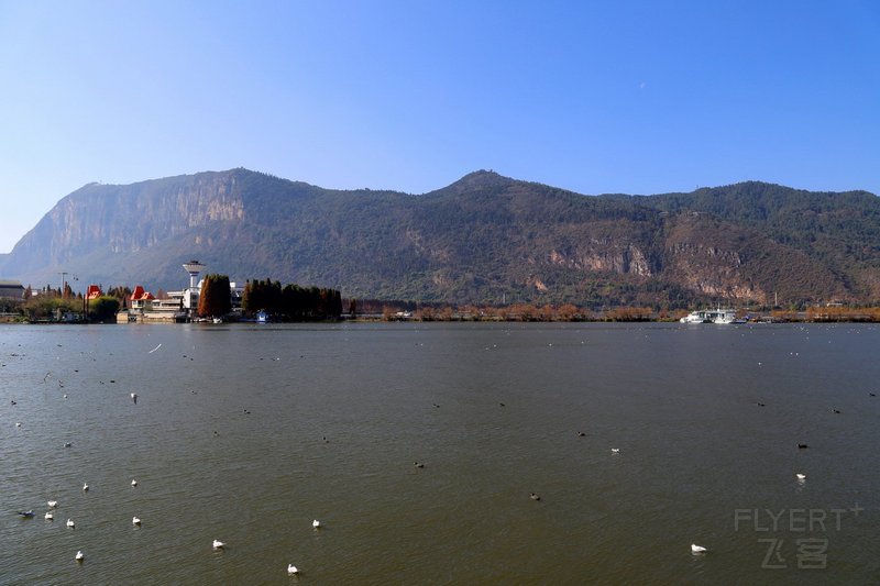Kunming--West Mountain and Dianchi Lake (6).JPG