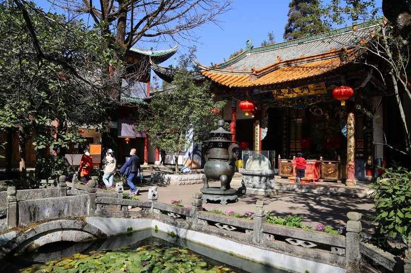 Kunming--West Mountain and Dianchi Lake Huating Temple (10).JPG