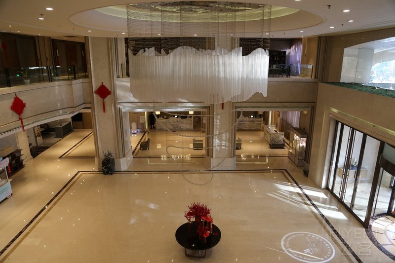 Taizhou--Taizhou Marriott Hotel Lobby (2).JPG