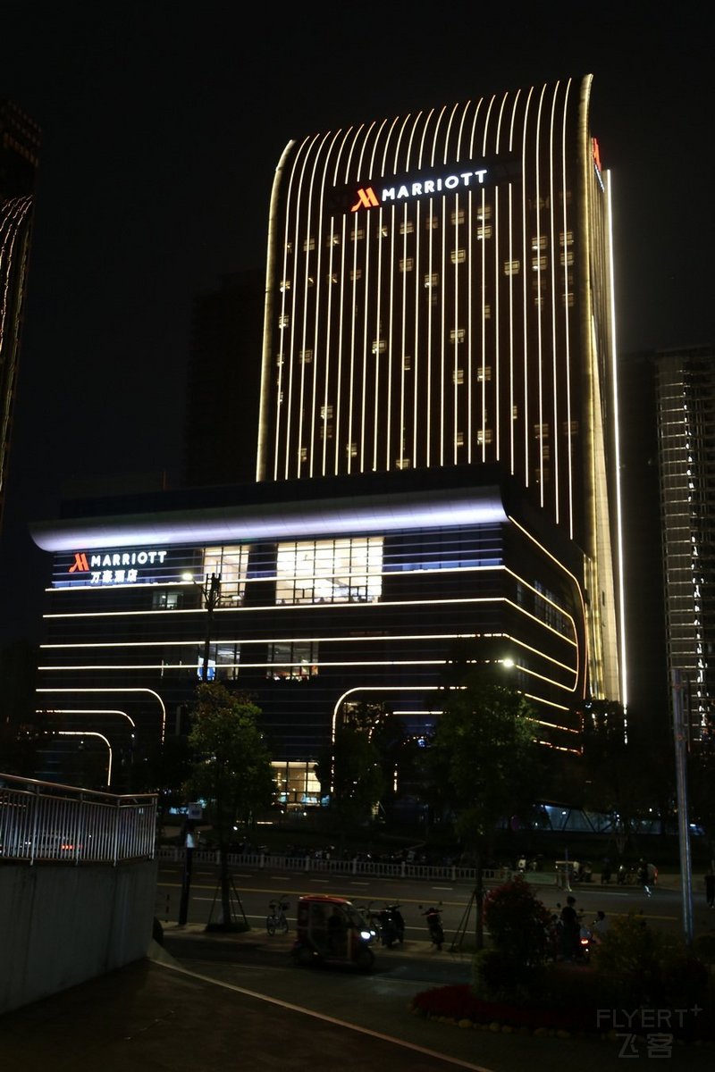 Wenzhou--Wenzhou Marriott Hotel Exterior at Night (3).JPG