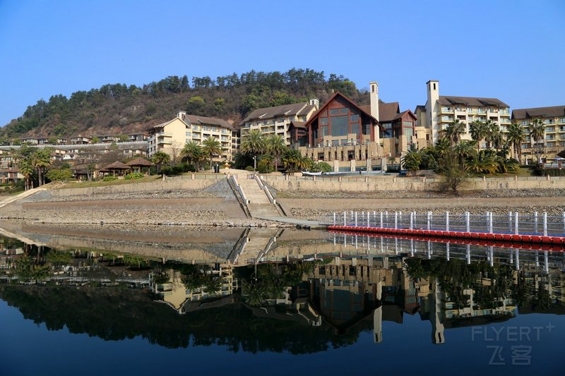 Hangzhou--Qiandao Lake--Hilton Hangzhou Qiandao Lake Resort from Qiandao Lake (2).JPG