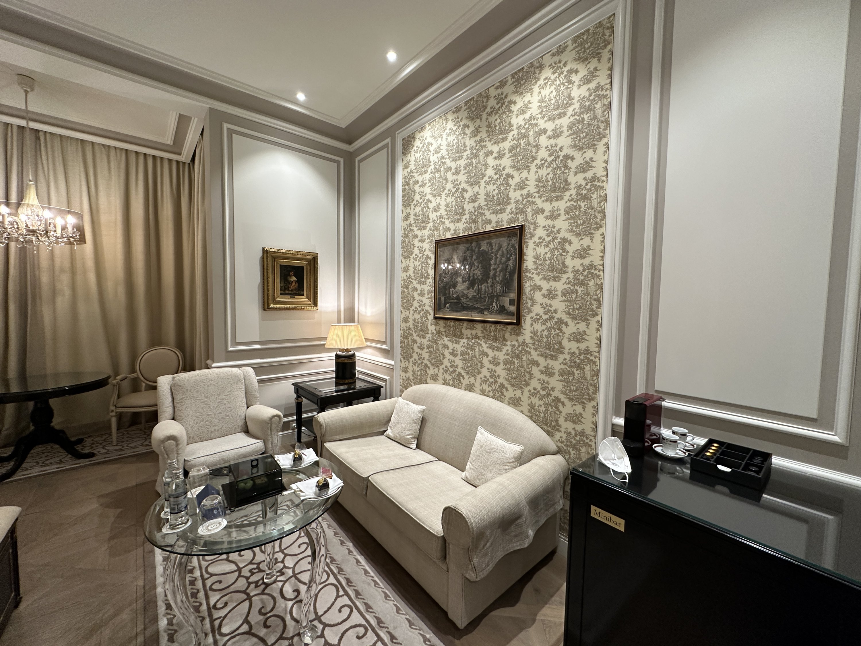 һ˵СıվƵ Sacher hotel Salzburg