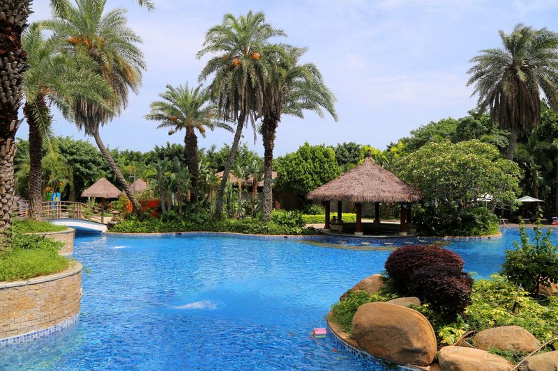 Xiamen--Seaview Hotel Pools (23).JPG