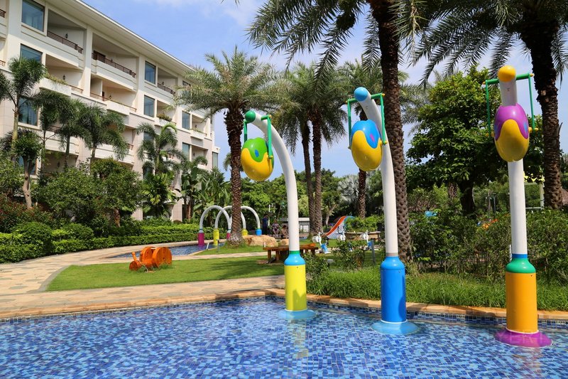 Xiamen--Seaview Hotel Pools (30).JPG