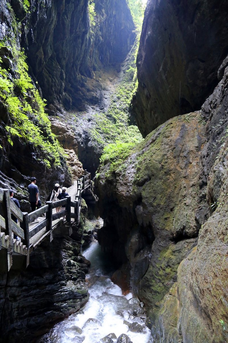 Wulong--Three Natural Bridges and Longshuixia Gorge (92).JPG