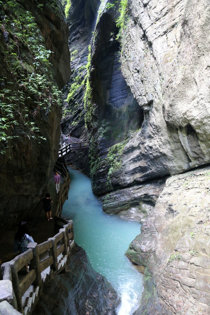 Wulong--Three Natural Bridges and Longshuixia Gorge (98).JPG