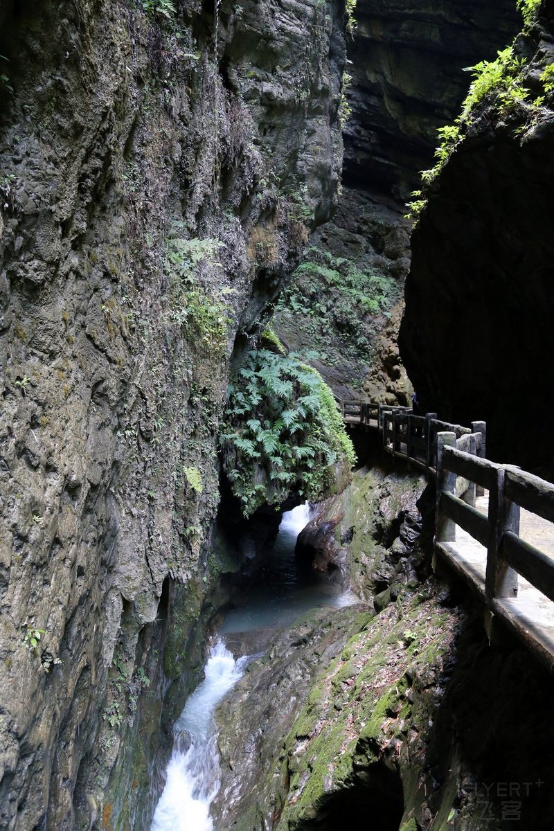 Wulong--Three Natural Bridges and Longshuixia Gorge (95).JPG