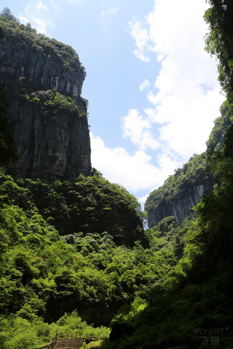 Wulong--Three Natural Bridges and Longshuixia Gorge (24).JPG