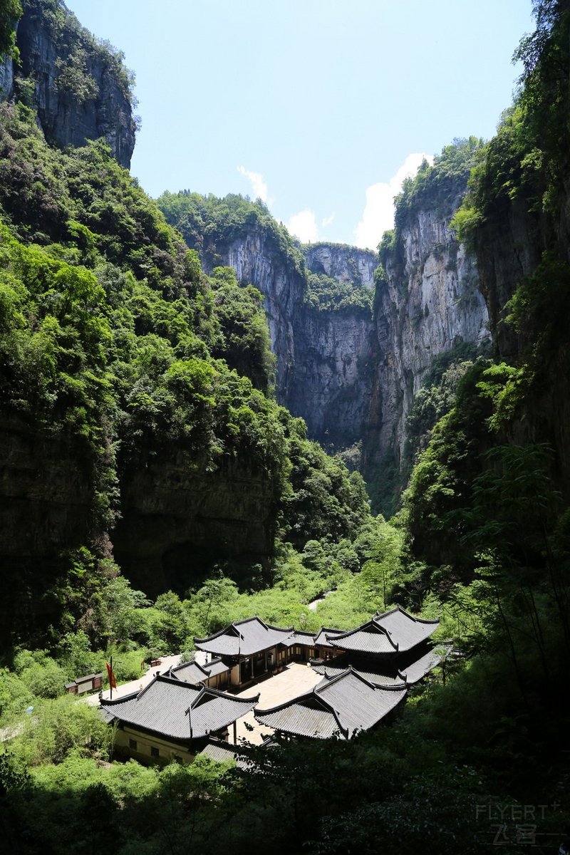 Wulong--Three Natural Bridges and Longshuixia Gorge (23).JPG