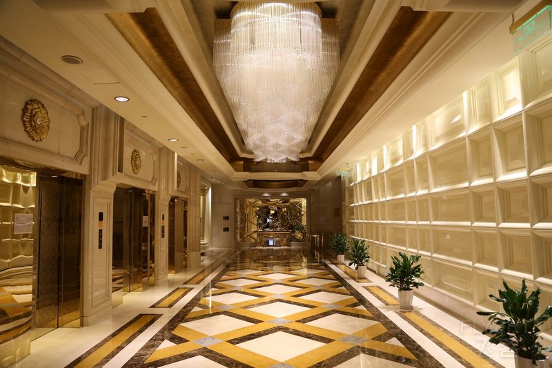 Chongqing--Sheraton Chongqing Hotel Lobby (21).JPG