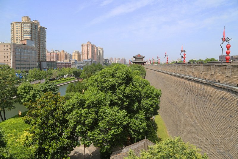 Xian--City Wall (4).JPG